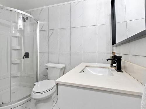 18228 90 Street, Edmonton, AB - Indoor Photo Showing Bathroom