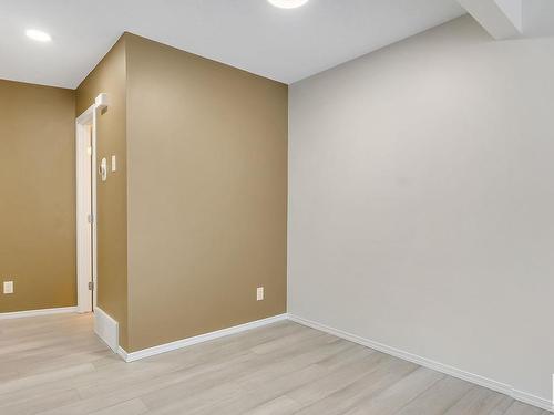 126 150 Edwards Drive, Edmonton, AB - Indoor Photo Showing Other Room