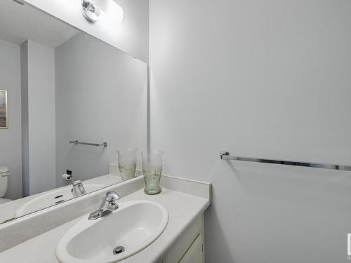 17779 81 Avenue, Edmonton, AB - Indoor Photo Showing Bathroom