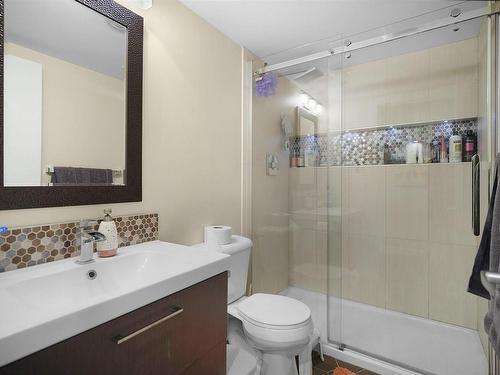 3071 Carpenter Landing, Edmonton, AB - Indoor Photo Showing Bathroom