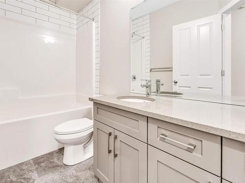 3504 4 Street, Edmonton, AB - Indoor Photo Showing Bathroom