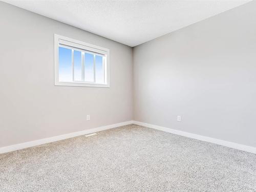 3504 4 Street, Edmonton, AB - Indoor Photo Showing Other Room