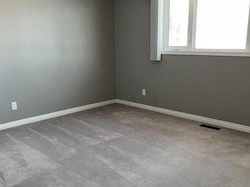 1181 68 Street Nw, Edmonton, AB - Indoor Photo Showing Other Room