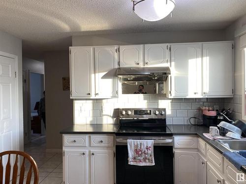 1181 68 Street Nw, Edmonton, AB - Indoor Photo Showing Kitchen