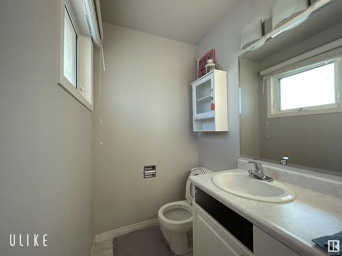 1181 68 Street Nw, Edmonton, AB - Indoor Photo Showing Bathroom