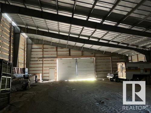 59512 Rge Rd 33, Rural Barrhead County, AB - Indoor Photo Showing Garage