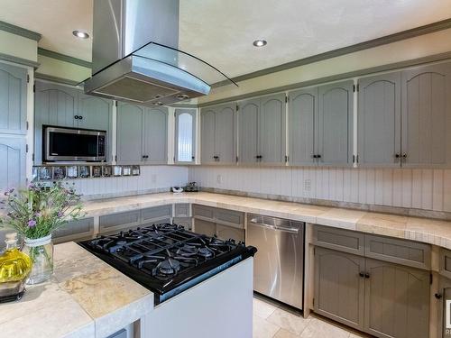 59512 Rge Rd 33, Rural Barrhead County, AB - Indoor Photo Showing Kitchen