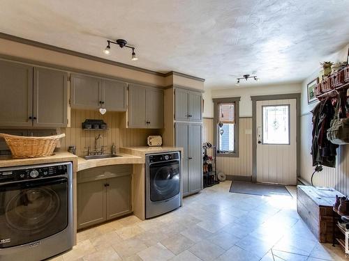 59512 Rge Rd 33, Rural Barrhead County, AB - Indoor Photo Showing Laundry Room