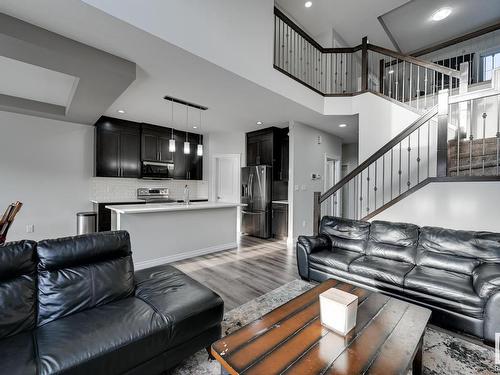 9325 Cooper Bend, Edmonton, AB - Indoor Photo Showing Living Room