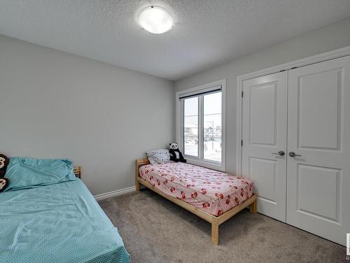 9325 Cooper Bend, Edmonton, AB - Indoor Photo Showing Bedroom