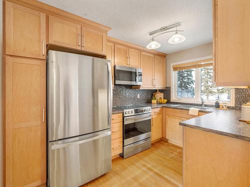 4102 34 Avenue, Leduc, AB - Indoor Photo Showing Kitchen