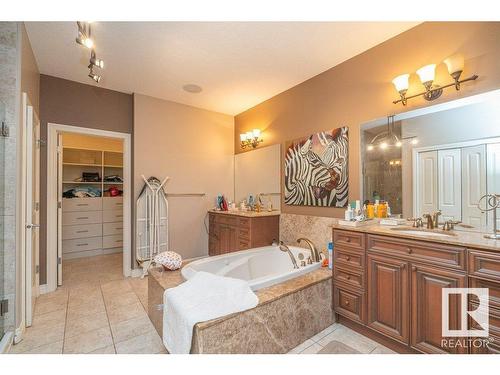 37 1225 Wanyandi Road, Edmonton, AB - Indoor Photo Showing Bathroom