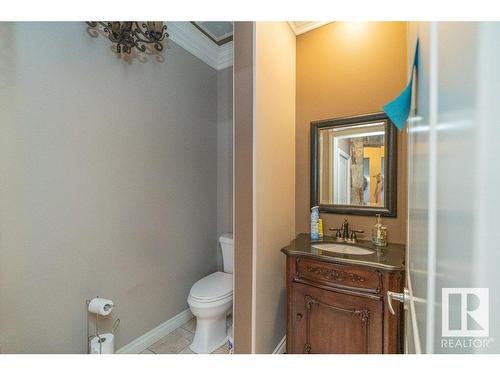 37 1225 Wanyandi Road, Edmonton, AB - Indoor Photo Showing Bathroom