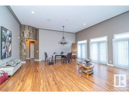 37 1225 Wanyandi Road, Edmonton, AB - Indoor