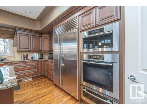 37 1225 Wanyandi Road, Edmonton, AB - Indoor Photo Showing Kitchen