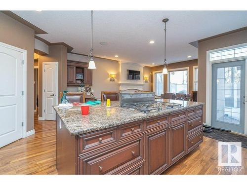 37 1225 Wanyandi Road, Edmonton, AB - Indoor Photo Showing Kitchen With Upgraded Kitchen