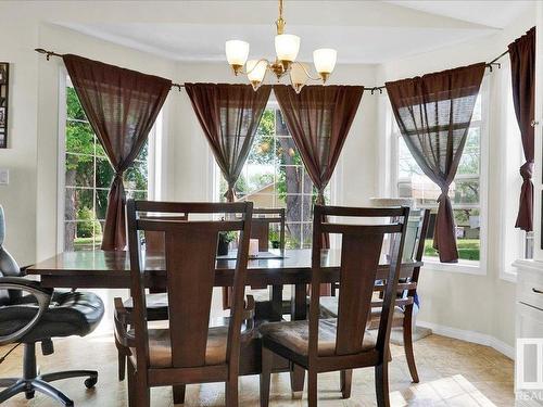 4610 47 Avenue, Redwater, AB - Indoor Photo Showing Dining Room