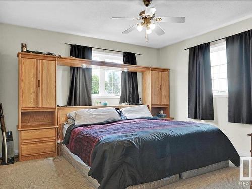 4610 47 Avenue, Redwater, AB - Indoor Photo Showing Bedroom