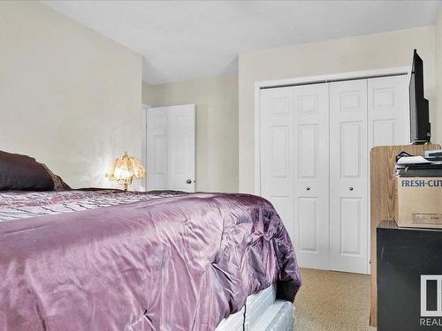 4610 47 Avenue, Redwater, AB - Indoor Photo Showing Bedroom