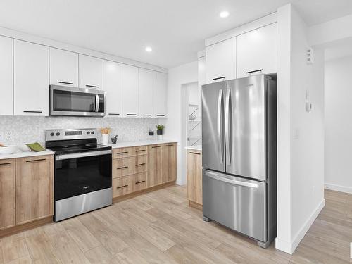 3404 169 Street, Edmonton, AB - Indoor Photo Showing Kitchen