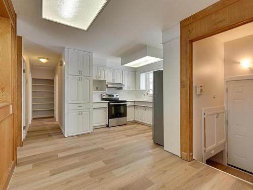 8314 165 Street, Edmonton, AB - Indoor Photo Showing Kitchen