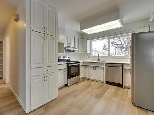 8314 165 Street, Edmonton, AB - Indoor Photo Showing Kitchen With Upgraded Kitchen