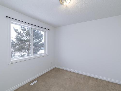 121 12050 17 Avenue, Edmonton, AB - Indoor Photo Showing Other Room