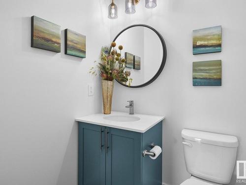 16808 33 Avenue, Edmonton, AB - Indoor Photo Showing Bathroom