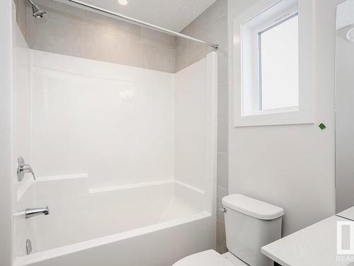 41 Gambel Loop, Spruce Grove, AB - Indoor Photo Showing Bathroom