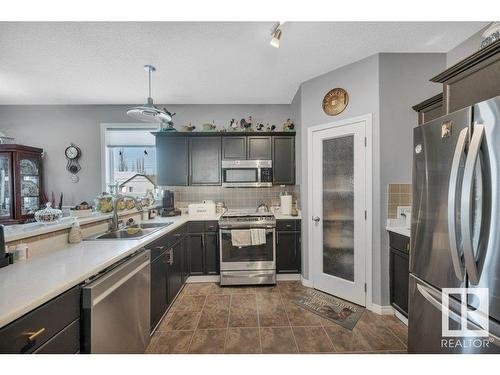 4 4908 43 Street, Legal, AB - Indoor Photo Showing Kitchen With Double Sink With Upgraded Kitchen