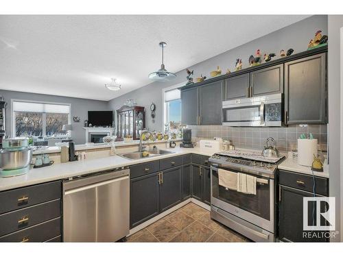 4 4908 43 Street, Legal, AB - Indoor Photo Showing Kitchen