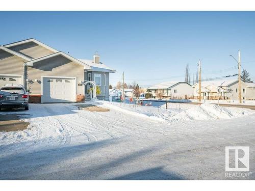 4 4908 43 Street, Legal, AB - Outdoor