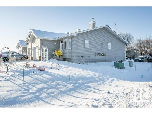 4 4908 43 Street, Legal, AB - Outdoor