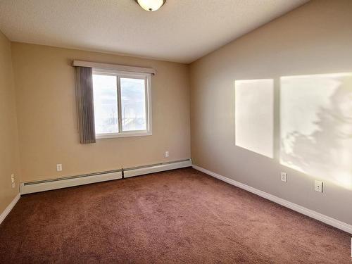 410 111 Edwards Drive, Edmonton, AB - Indoor Photo Showing Other Room