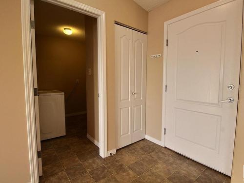 410 111 Edwards Drive, Edmonton, AB - Indoor Photo Showing Other Room