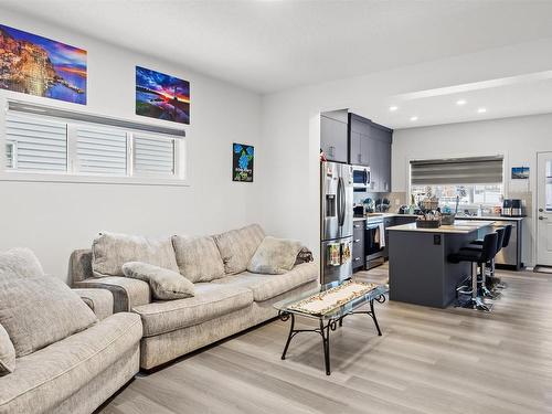 2831 152 Avenue Nw, Edmonton, AB - Indoor Photo Showing Living Room