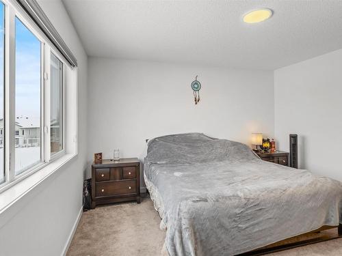 2831 152 Avenue Nw, Edmonton, AB - Indoor Photo Showing Bedroom