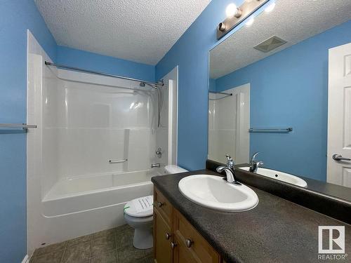 213 15211 139 Street, Edmonton, AB - Indoor Photo Showing Bathroom