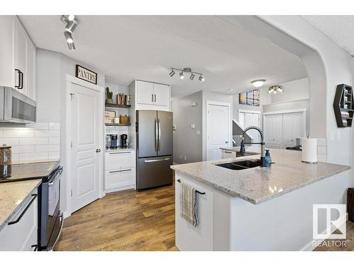 14957 135 Street, Edmonton, AB - Indoor Photo Showing Kitchen With Double Sink With Upgraded Kitchen