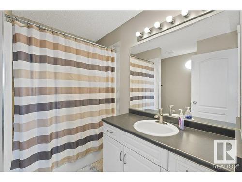 14957 135 Street, Edmonton, AB - Indoor Photo Showing Bathroom