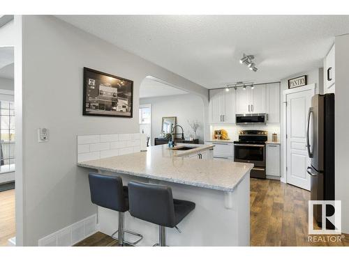 14957 135 Street, Edmonton, AB - Indoor Photo Showing Kitchen