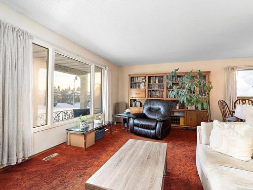 400 Lee Ridge Road, Edmonton, AB - Indoor Photo Showing Living Room