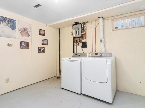 400 Lee Ridge Road, Edmonton, AB - Indoor Photo Showing Laundry Room