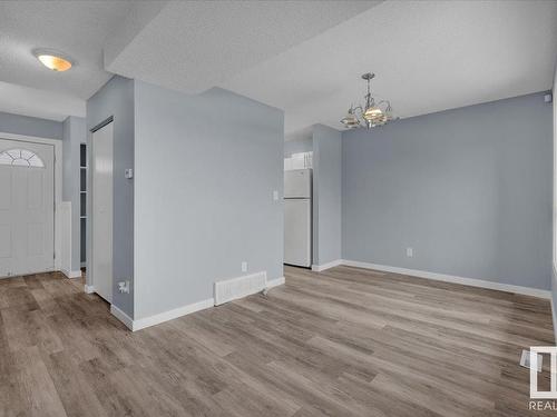 658 Lakewood Road, Edmonton, AB - Indoor Photo Showing Other Room