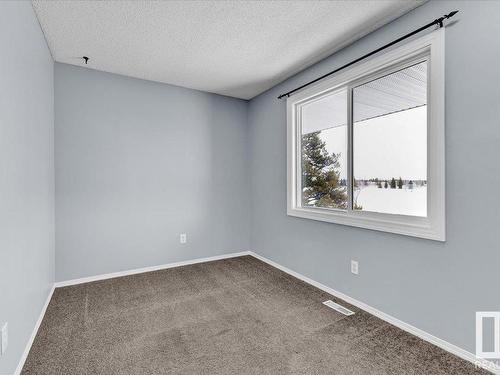 658 Lakewood Road, Edmonton, AB - Indoor Photo Showing Other Room