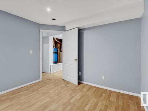 658 Lakewood Road, Edmonton, AB - Indoor Photo Showing Other Room