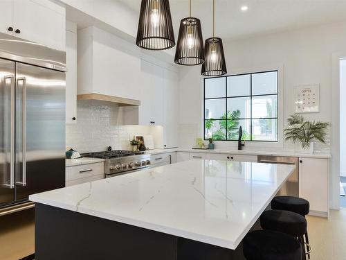 8105 144 Street, Edmonton, AB - Indoor Photo Showing Kitchen With Upgraded Kitchen