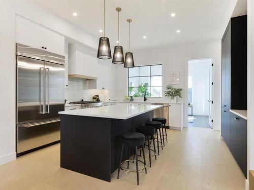 8105 144 Street, Edmonton, AB - Indoor Photo Showing Kitchen With Upgraded Kitchen