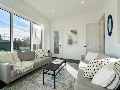 8105 144 Street, Edmonton, AB - Indoor Photo Showing Living Room