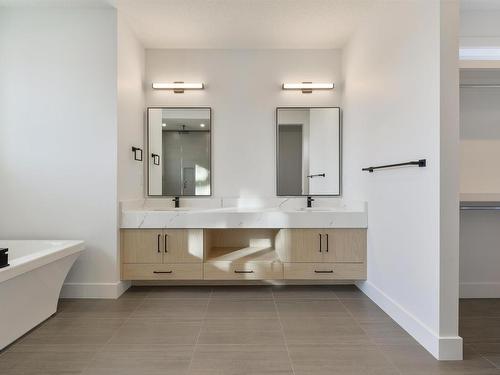 8105 144 Street, Edmonton, AB - Indoor Photo Showing Bathroom